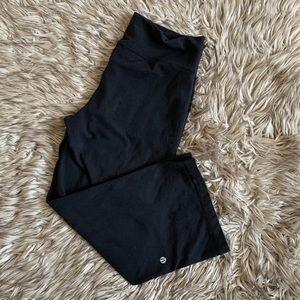 Lululemon Relaxed Crops! Like new!